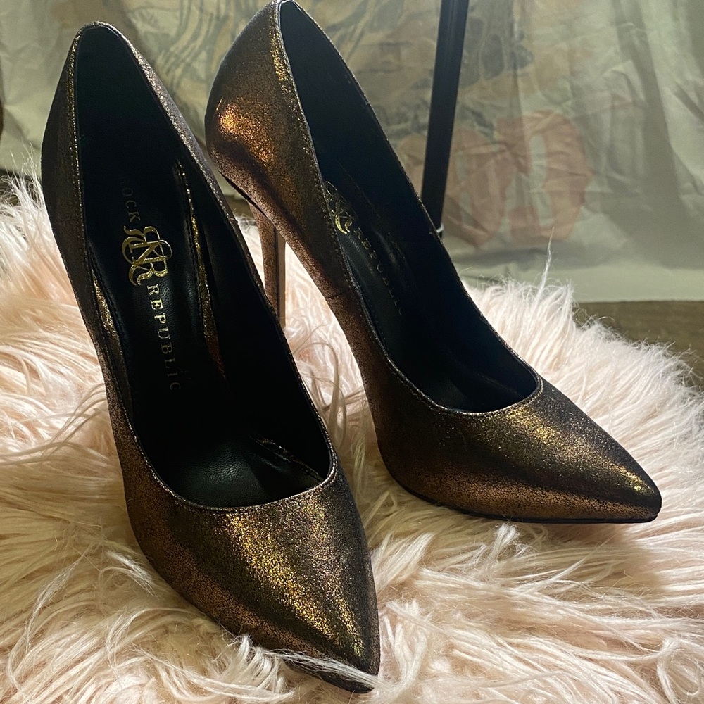Rock & Republic Bronze Stiletto Heels